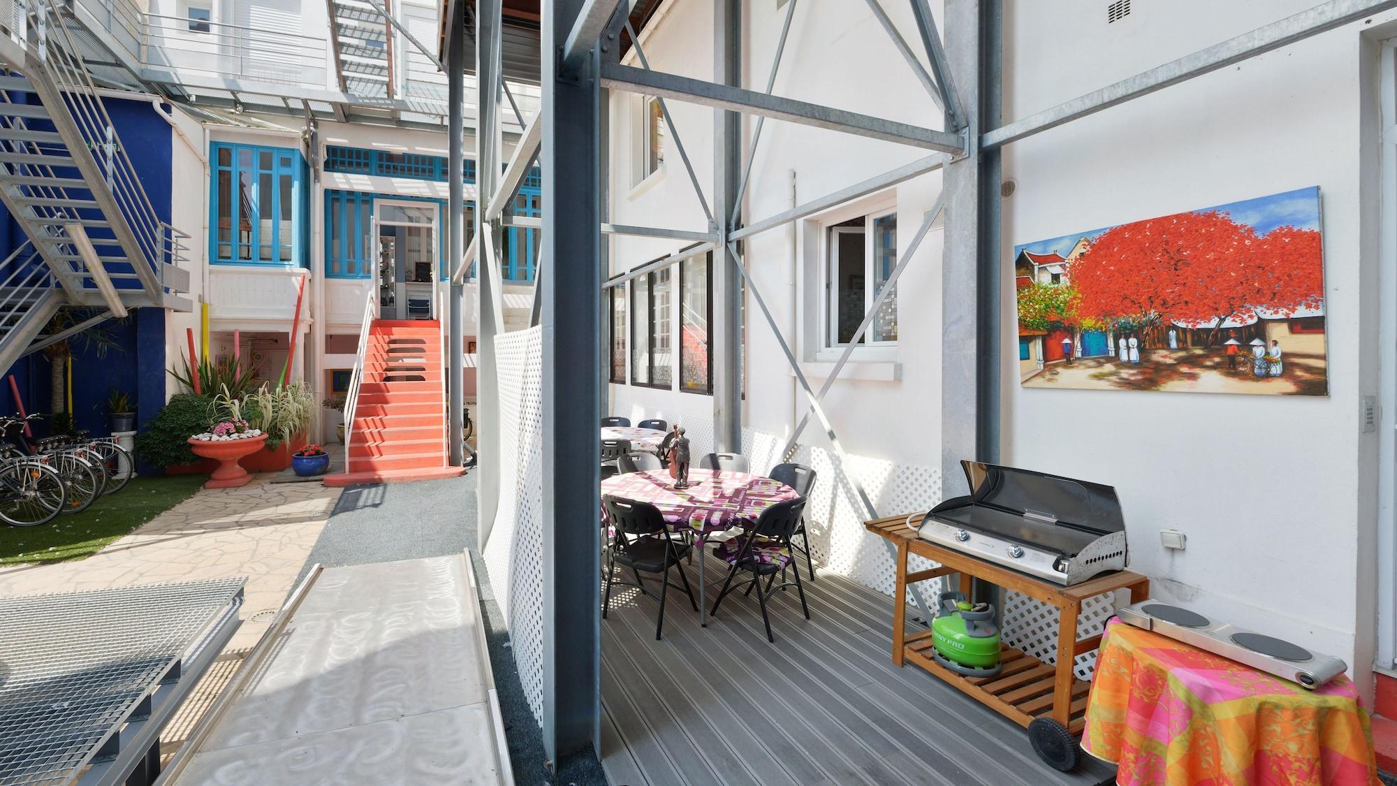 Hotel Logis - Arc En Ciel Et D'olonne 3*