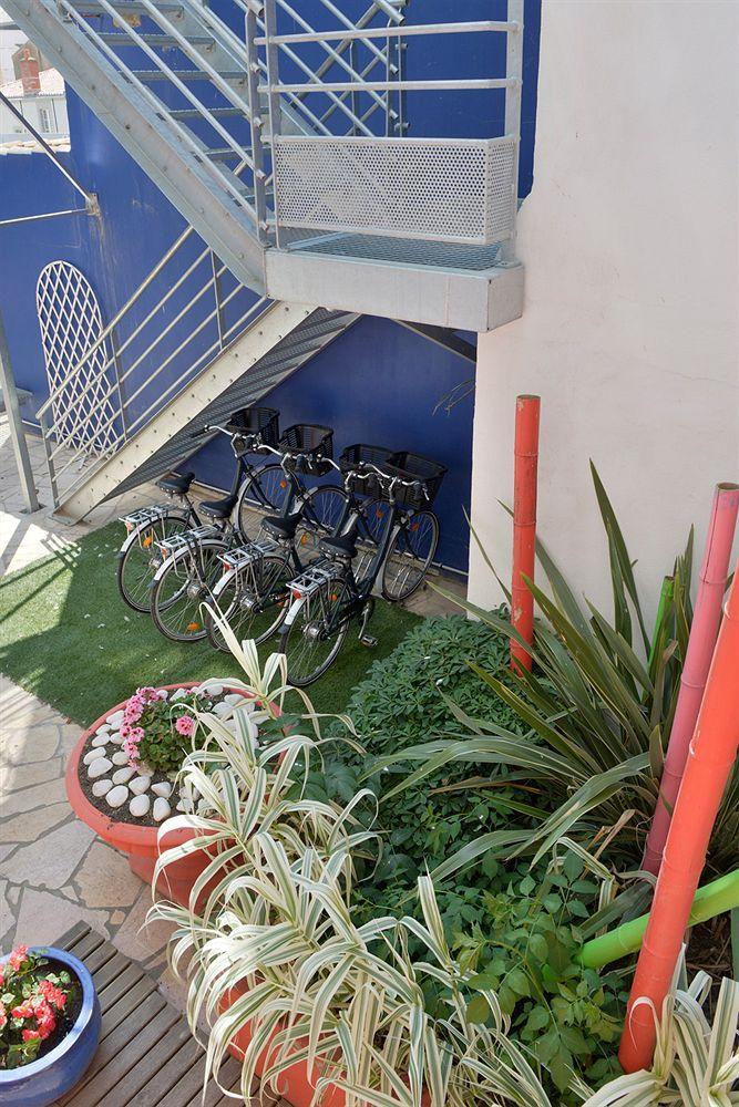 Logis - Arc En Ciel Et D'olonne Hotel 3*